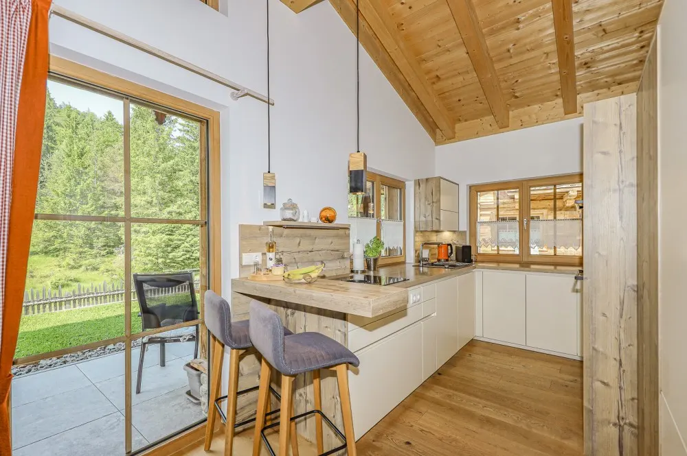 KITZIMMO-Zwei Luxuschalets mit Panoramablick in Top-Ruhelage kaufen - Immobilien Steinberg Tirol.