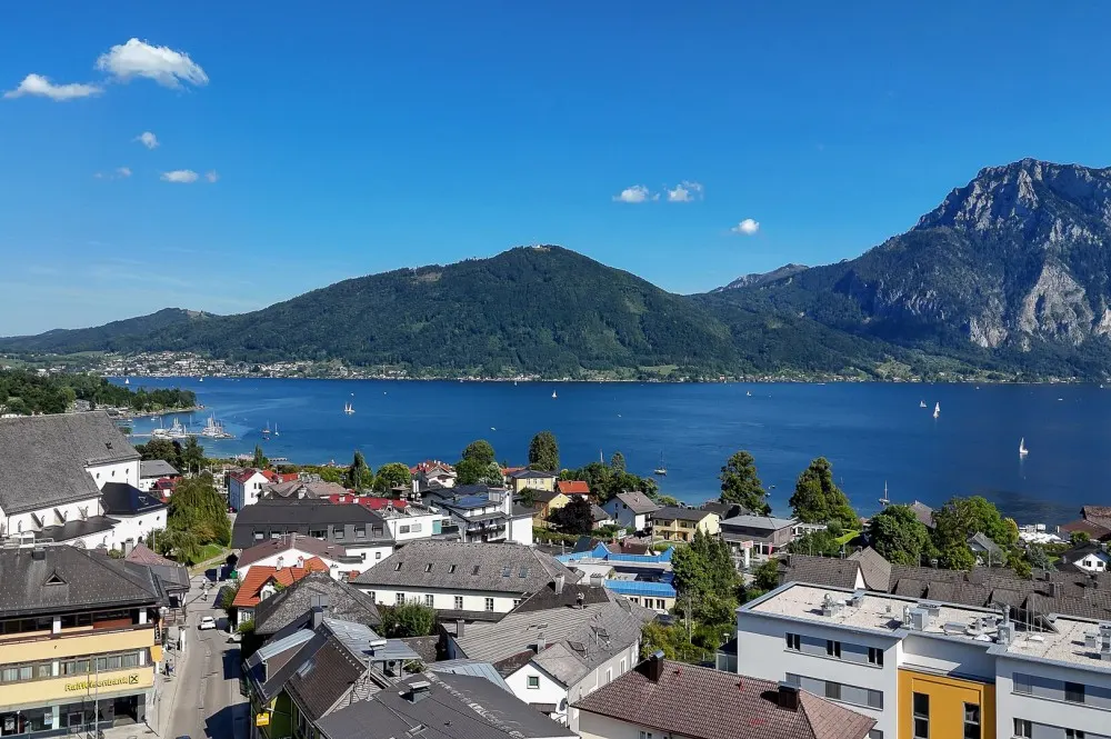 KITZIMMO-Einzigartiges Luxuspenthouse mit Seeblick - Immobilien Altmünster.