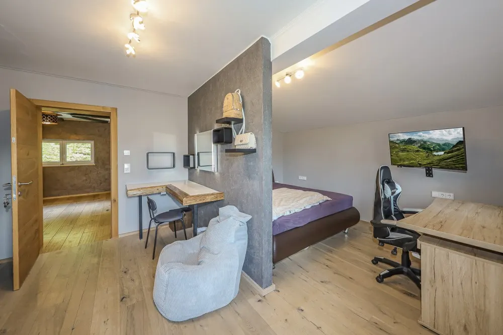 KITZIMMO-Hochwertiges Zweifamilienhaus in unverbaubarer Aussichtslage kaufen - Immobilien Hollersbach.