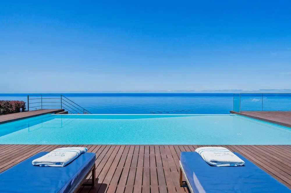 KITZIMMO-Luxusvilla in Madeira kaufen - KITZIMMO Immobilienmakler Kitzbühel.