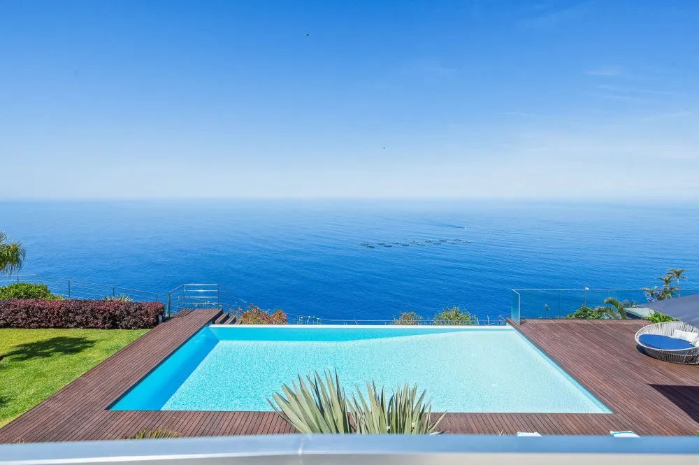 KITZIMMO-Luxusvilla in Madeira kaufen - KITZIMMO Immobilienmakler Kitzbühel.