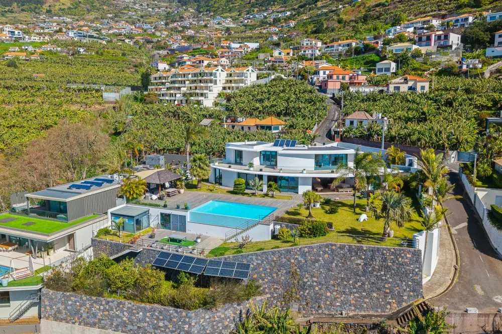 KITZIMMO-Luxusvilla in Madeira kaufen - KITZIMMO Immobilienmakler Kitzbühel.