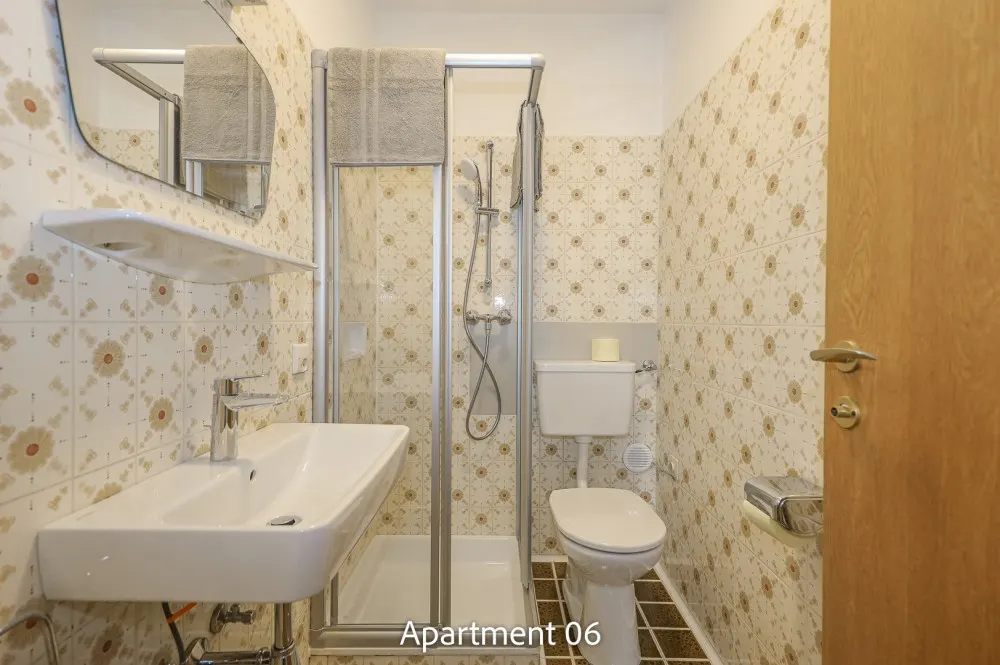 KITZIMMO-Pension Apartmenthaus kaufen - Immobilien Kötschach Mauthen Kärnten.