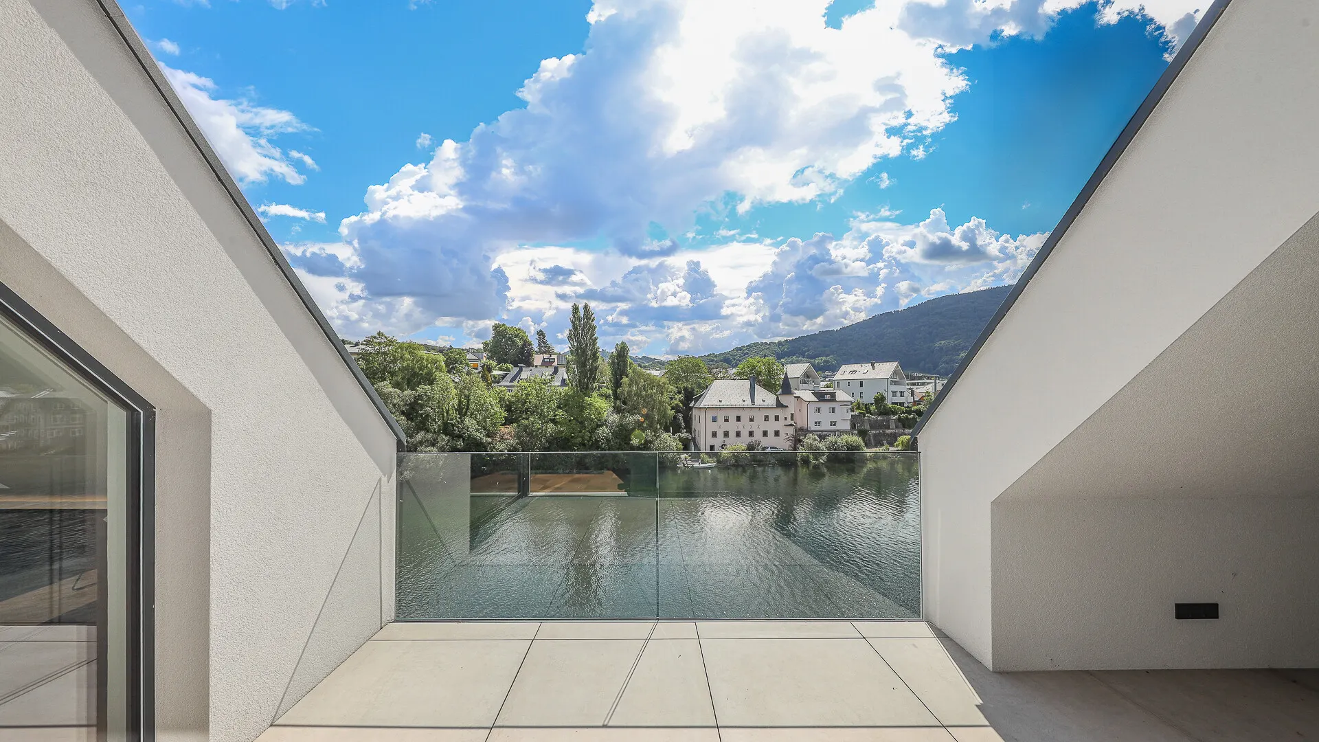 KITZIMMO-International-Luxuspenthouse Gmunden Traunsee kaufen Immobilien Oberösterreich.