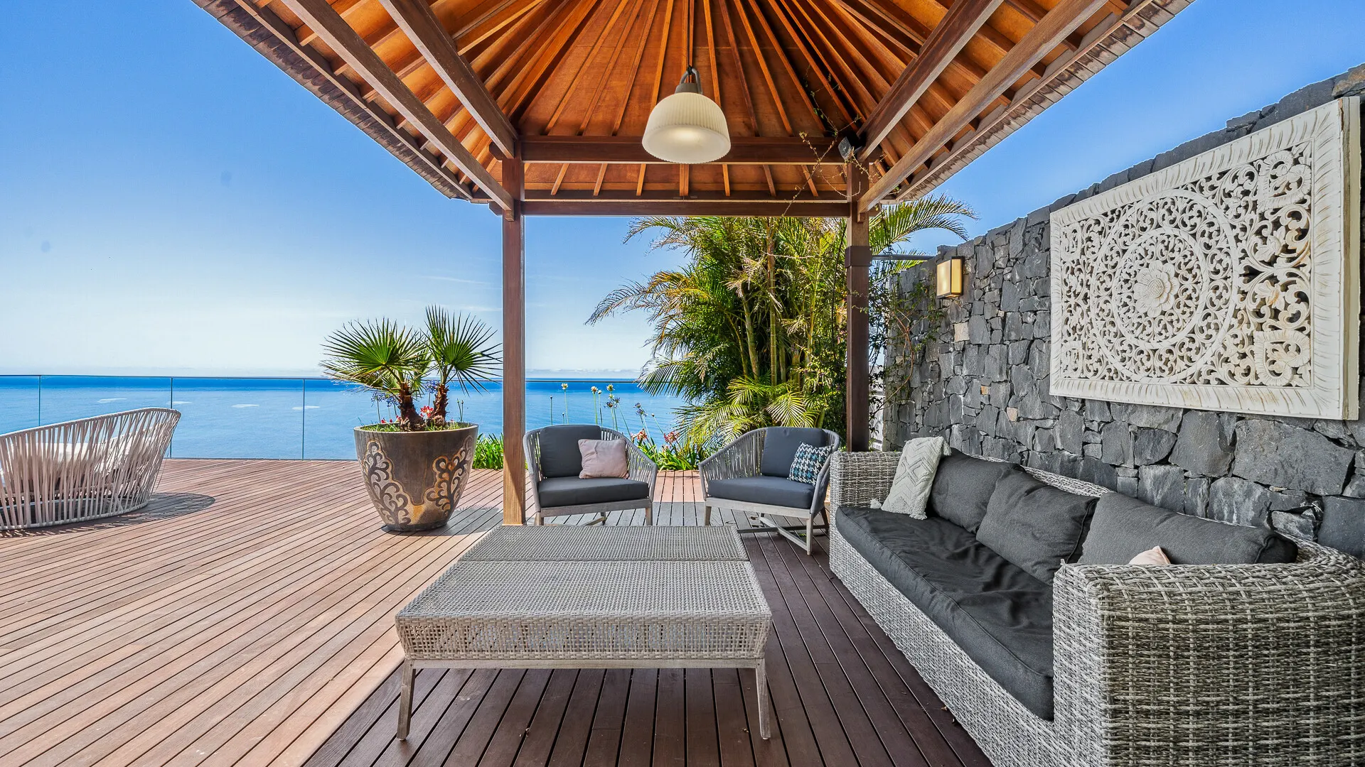 KITZIMMO-Luxusvilla in Madeira kaufen - KITZIMMO Immobilienmakler Kitzbühel.