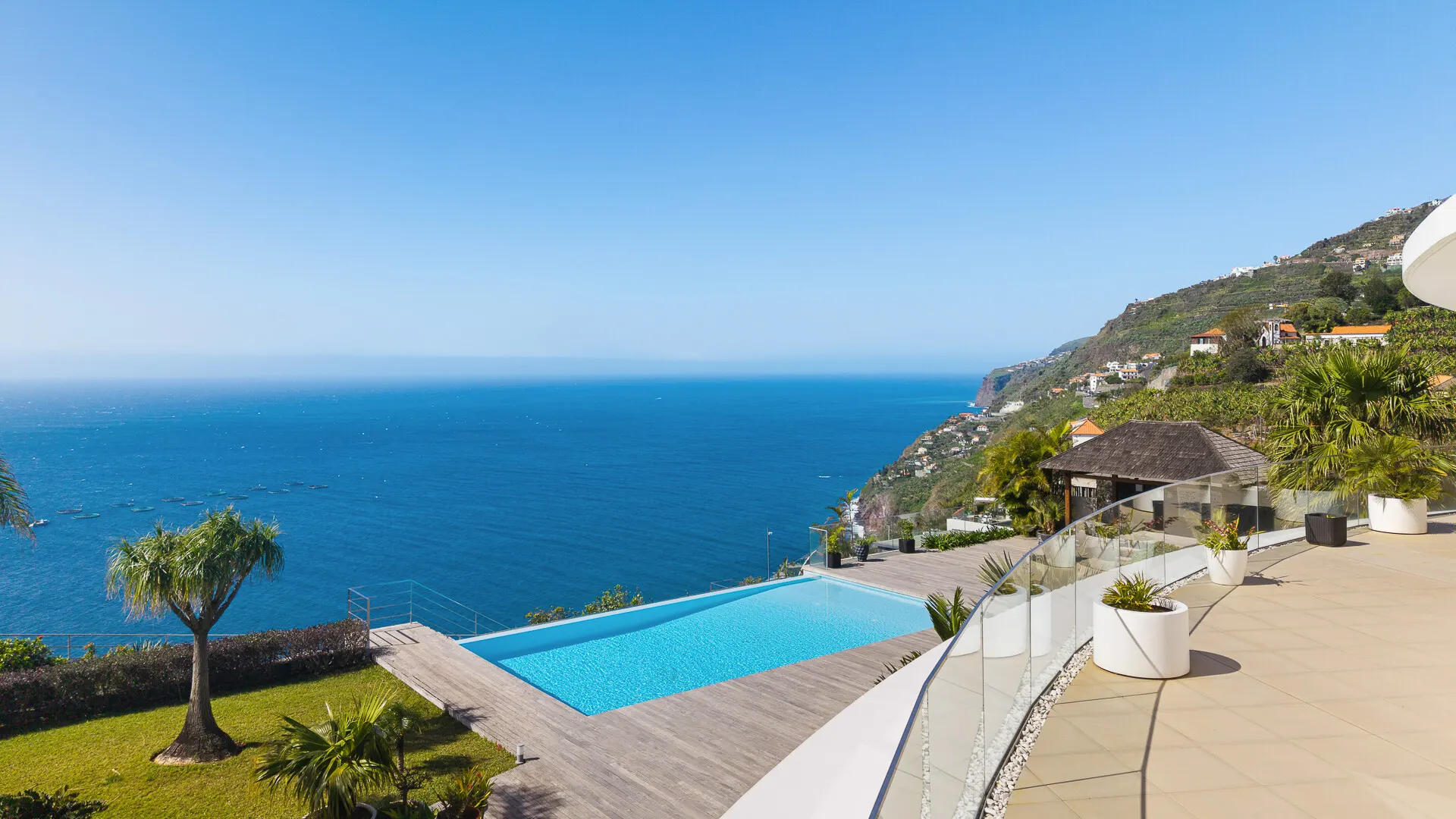 KITZIMMO-Luxusvilla in Madeira kaufen - KITZIMMO Immobilienmakler Kitzbühel.