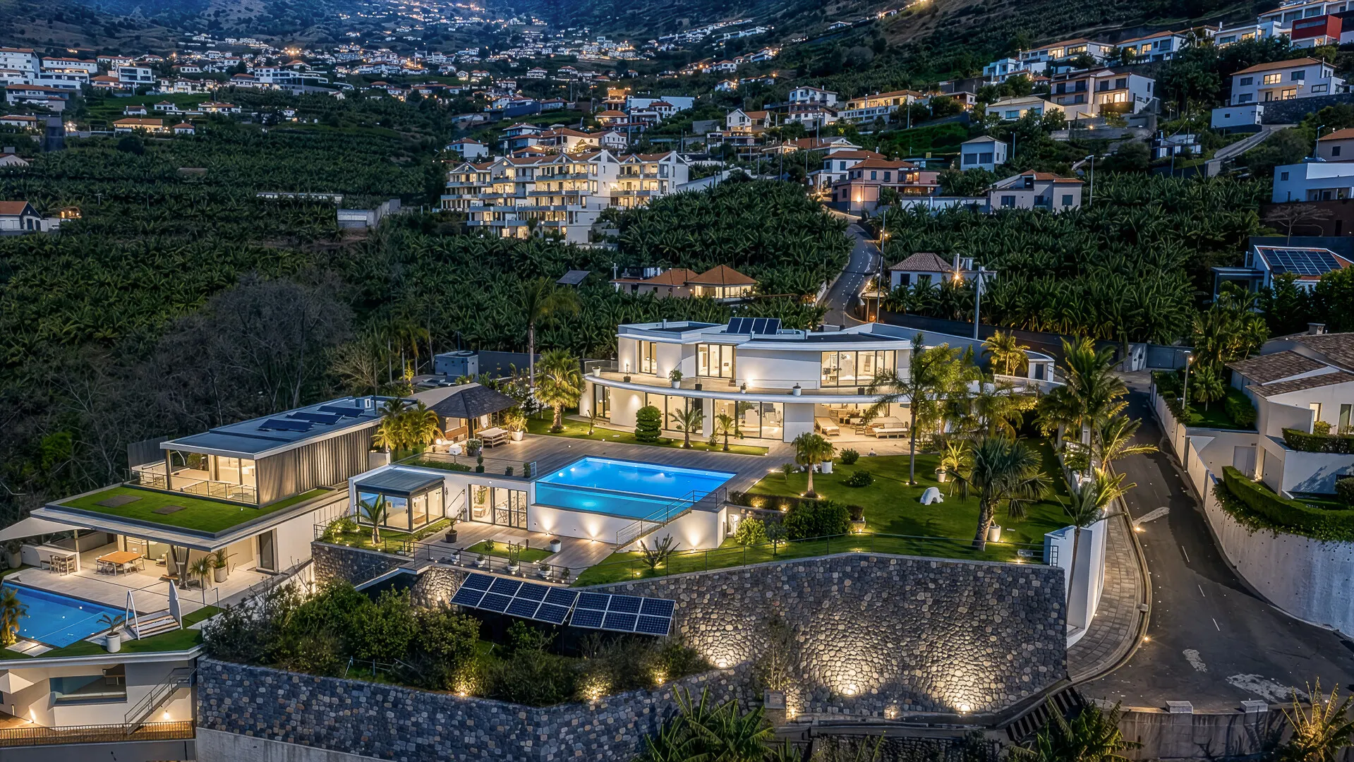 KITZIMMO-Luxusvilla in Madeira kaufen - KITZIMMO Immobilienmakler Kitzbühel.