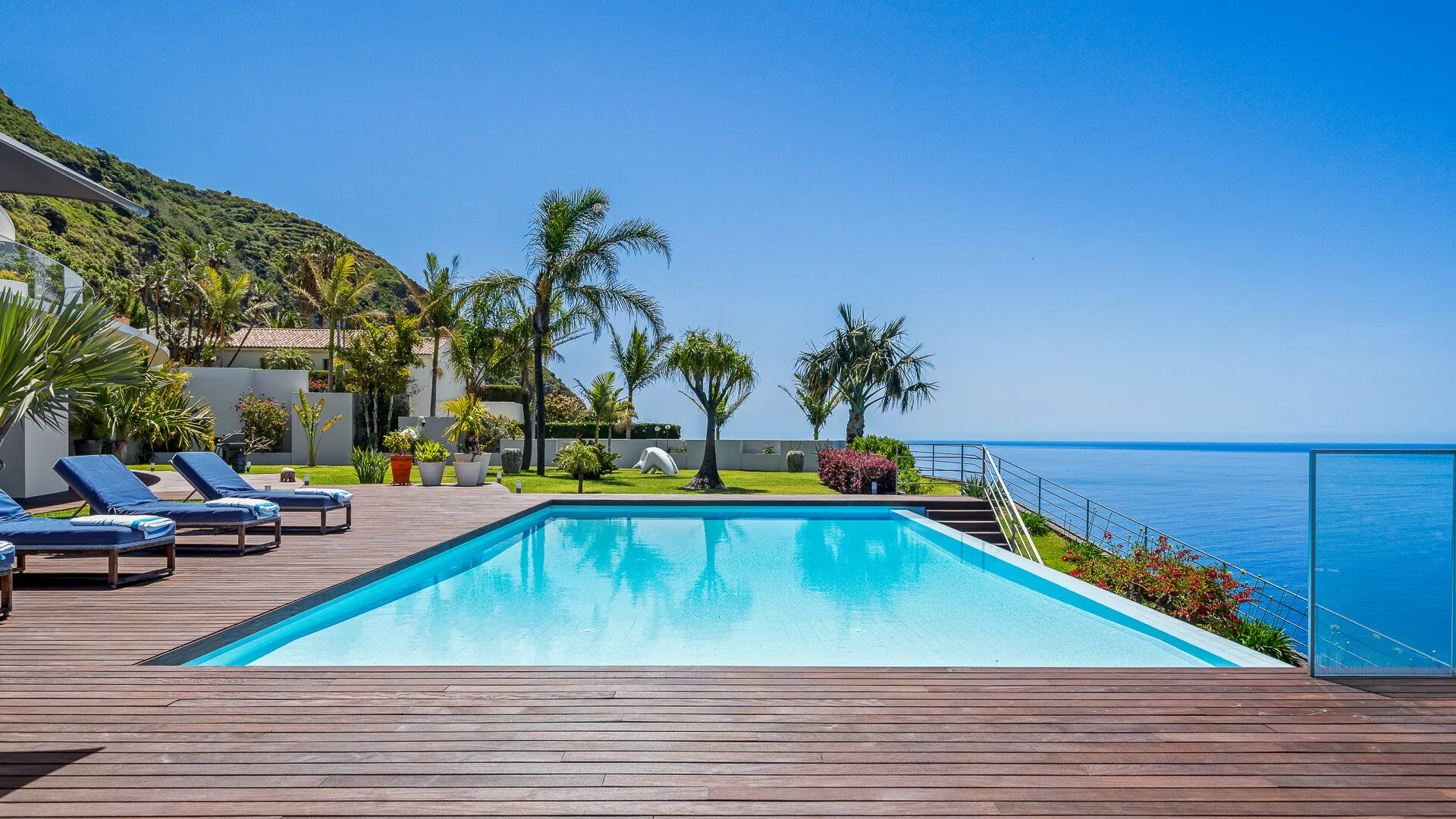 KITZIMMO-Luxusvilla in Madeira kaufen - KITZIMMO Immobilienmakler Kitzbühel.