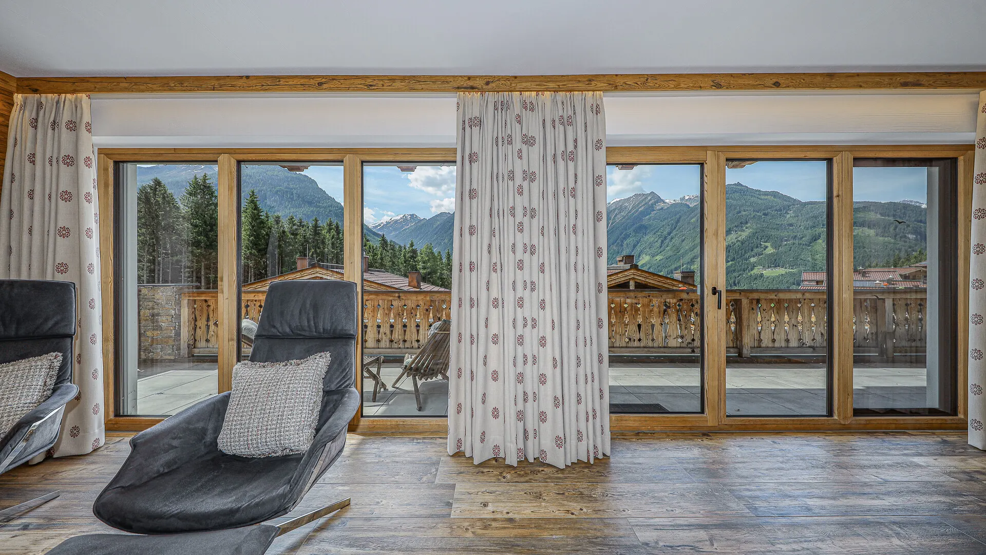 KITZIMMO-Exklusives Nationalpark Chalet in sonniger Ruhelage - Immobilien Neukirchen.